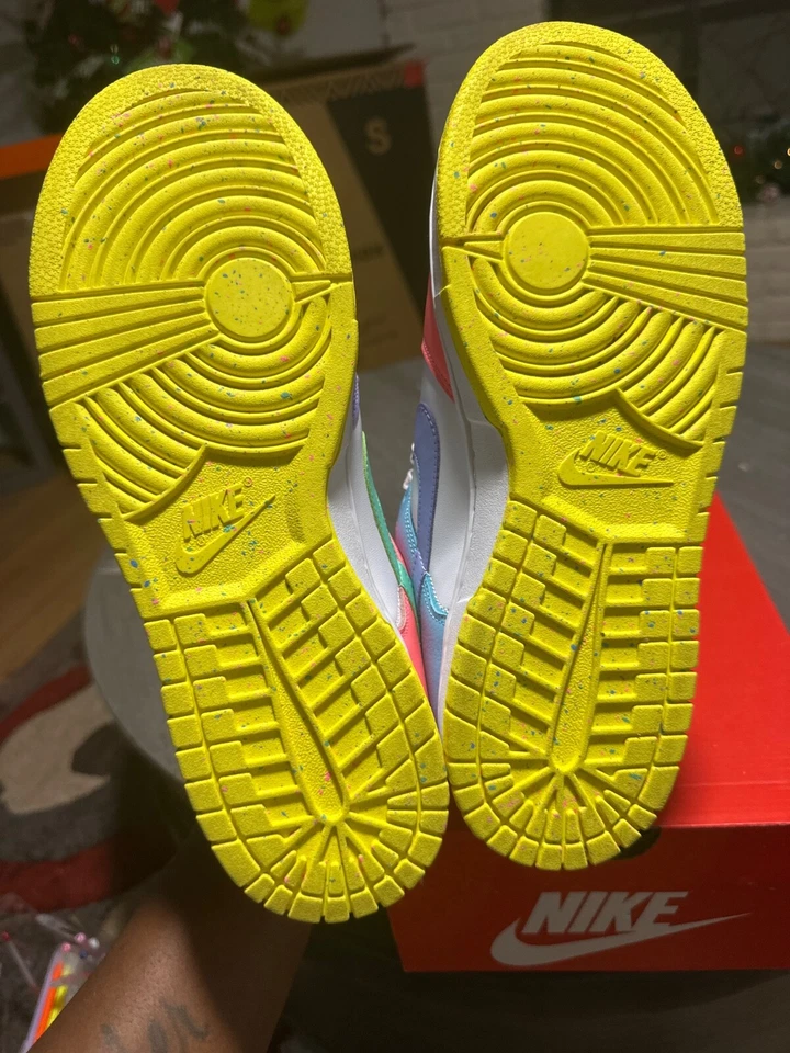 Talla 10.5 Nike Dunk SE Low Candy W blanco/verde brillo - pulso puesta del sol/blanco/luer Foto 3 de 4