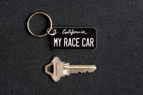 Retro California License Plate Keychain, Customizable Personalized Keychain - Picture 6 of 6