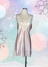 VAL MODE Ice Pink Silky SATIN Short Nightgown White LACE TRIM Women's Medium 