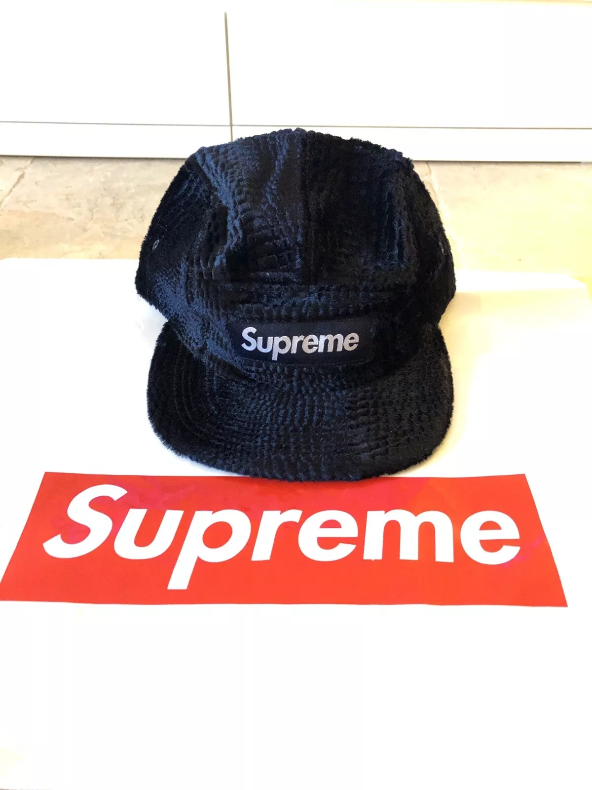Casquette de camp velours embossé croco SUPREME logo boîte noire F/W 16 neuve