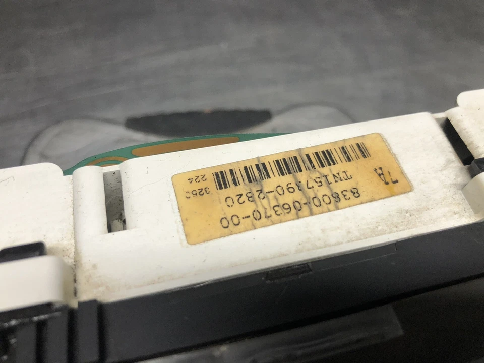 1999-2001 Toyota Solara 2.2 A/T instrumento medidor de velocidade cluster - Imagem 3 de 4