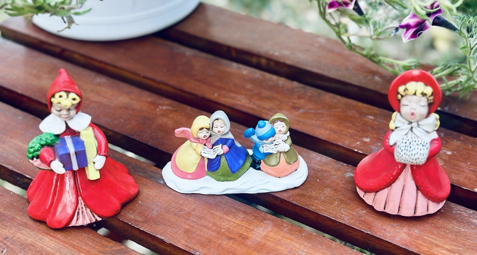 MCM VTG Lot Of 3 Holland & Bryon Caroler’s Village Hand Painted Christmas Scene