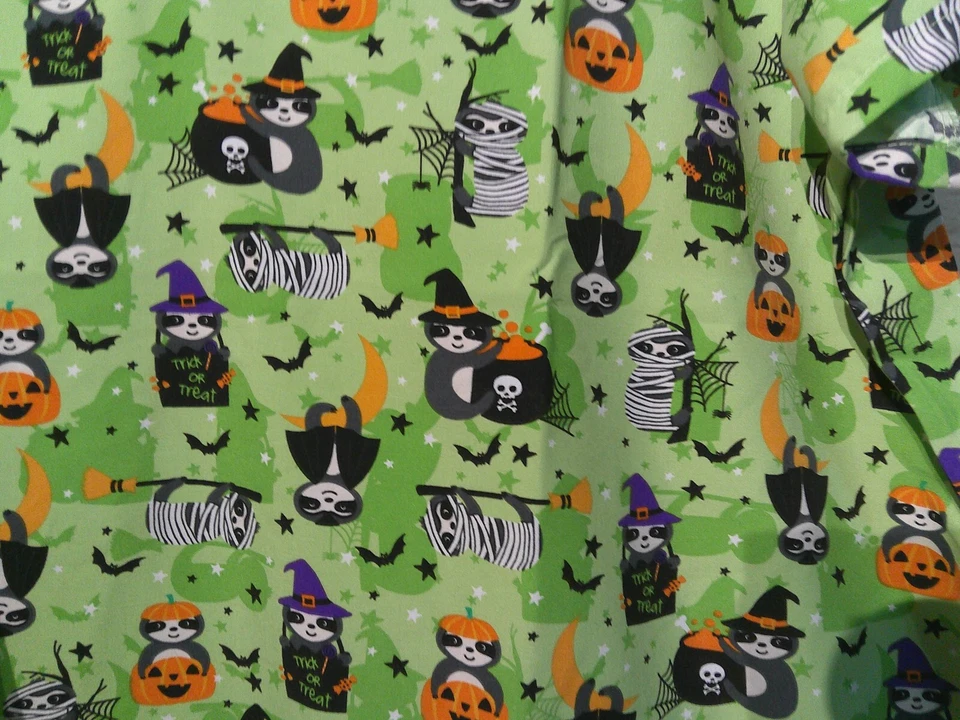 Womens Green Halloween Divine Curves short sleeve Medical Top Plus Size 1X - Image 4 of 4