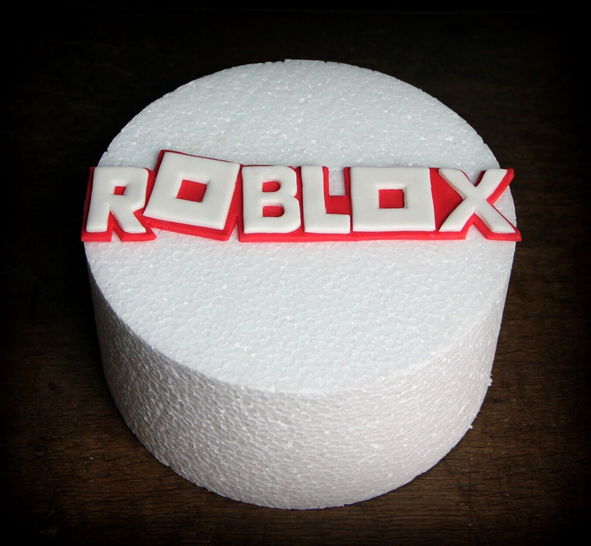 bolo para aniversário do roblox