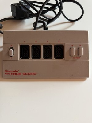 Original Nintendo NES Four Score NESE-034 4-Spieler Adapter Made in Japan