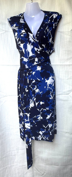 Trent Resort Dress 18 Blue White Floral Print Wrap Midi Plus Size Stretchy