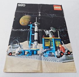 Lego 920 Classic Space - Alpha-1 Rocket Base *Used* with *Instructions*
