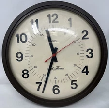 Seth Thomas Brown Round Wall Clock Works Model 0710 Battery Vntg School Office