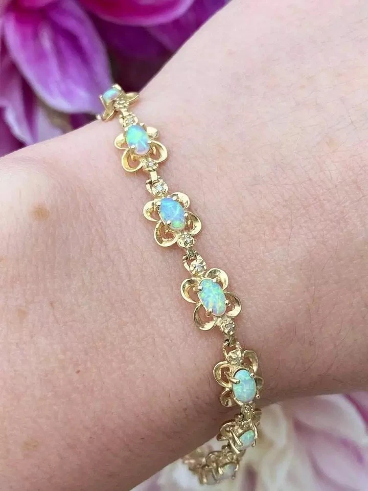 Brazalete para mujer 7,00 quilates corte ovalado ópalo de fuego simulado enchapado en oro amarillo de 14 quilates de 7" Foto 3 de 4