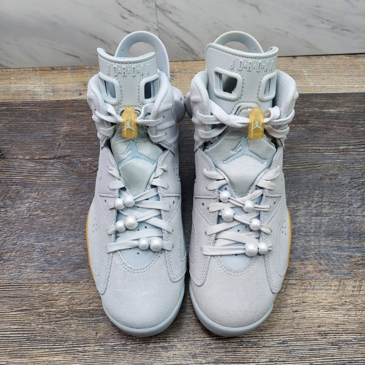 Nike Womens Air Jordan Retro VI 6 Craft Pearl Platinum Glacier