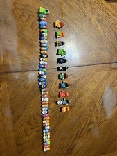 Huge Mighty Beanz Lot. 40  Mighty Beanz 12 Bean Holders, Vinatge 