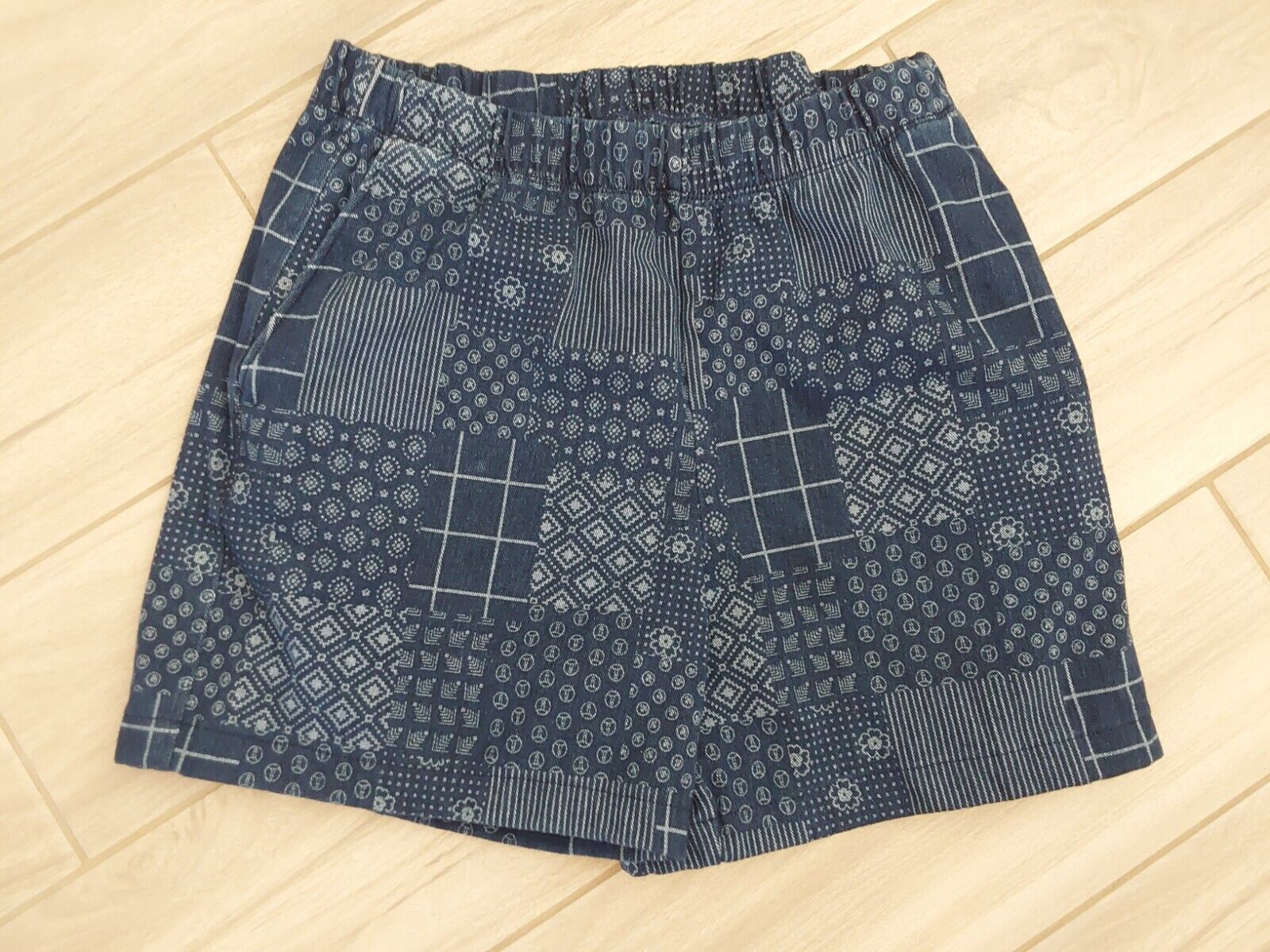 Lands End Blue Patchwork Pattern Knit Moms Shorts… - image 1