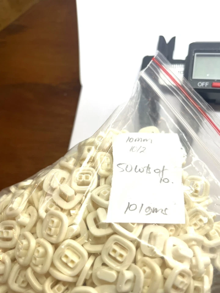 10pcs X 10mm Off White Square Rounded Edge Cut Out Shank Buttons - Image 4 of 4