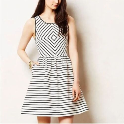 Anthropologie Maeve 8 Dress Fit and Flare White Black Striped Sleeveless Pockets