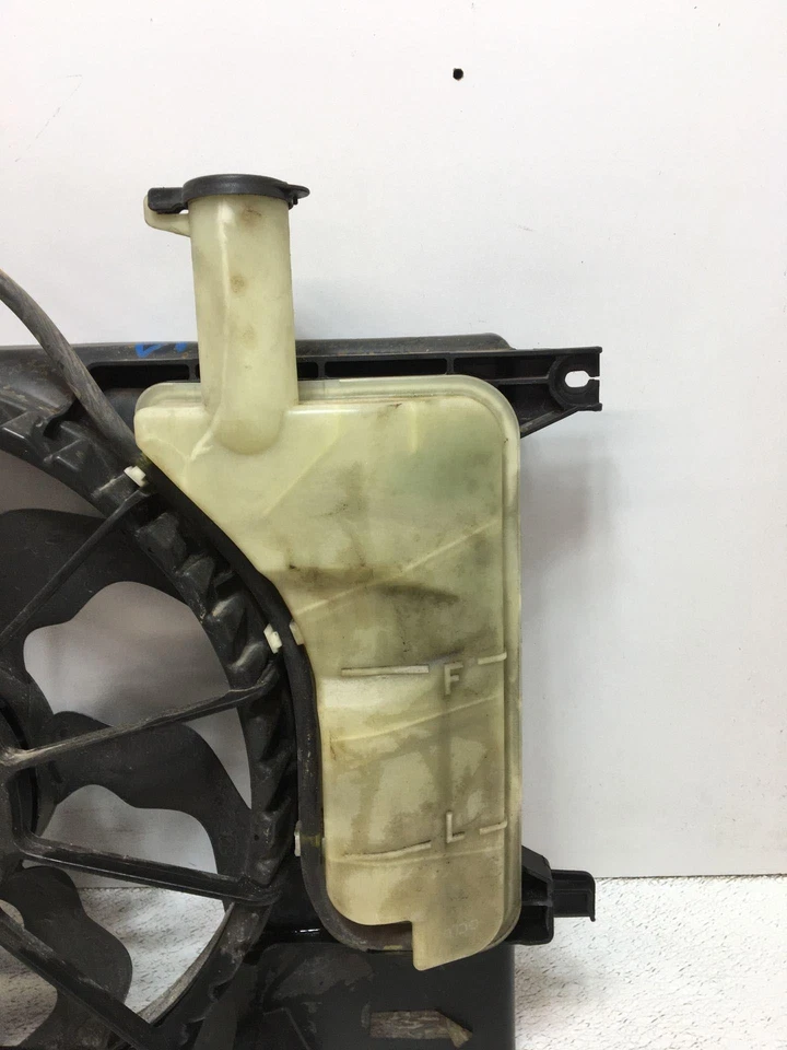 Motor de refrigeración eléctrico 11 HYUNDAI ELANTRA Foto 3 de 3