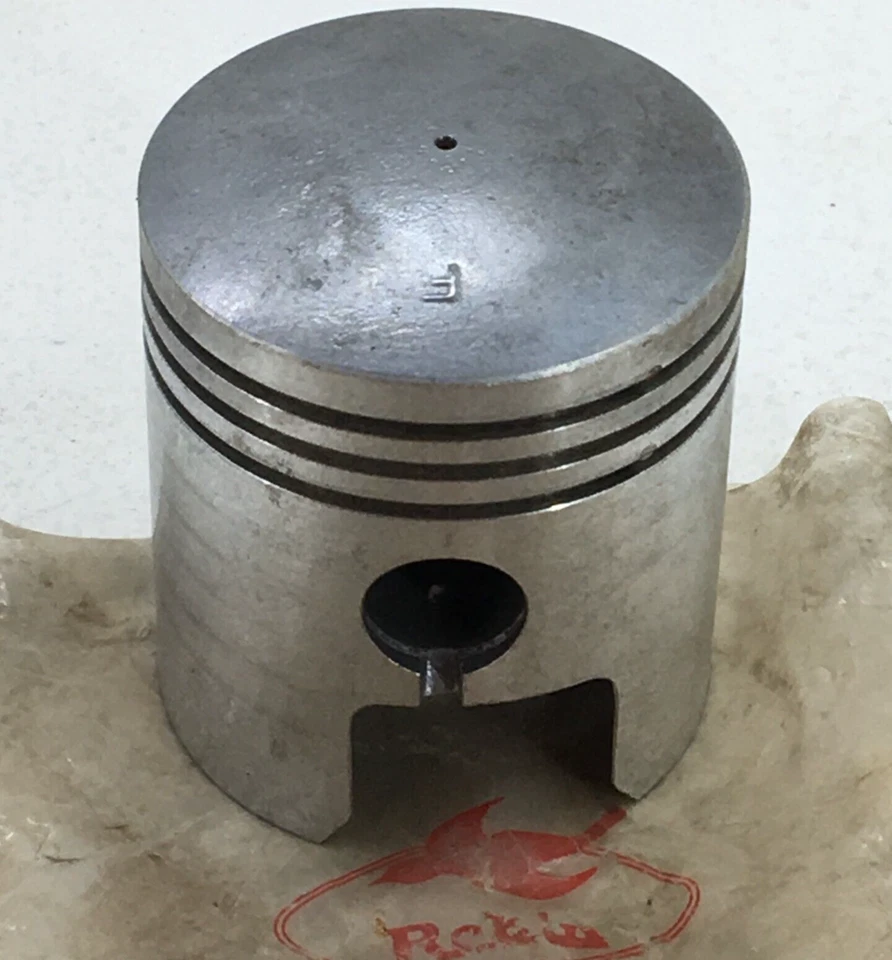 Moto de nieve Polaris Playmate 1969-70 motor 164cc pistón 3080123 nuevo fabricante original sin anillos Foto 3 de 4