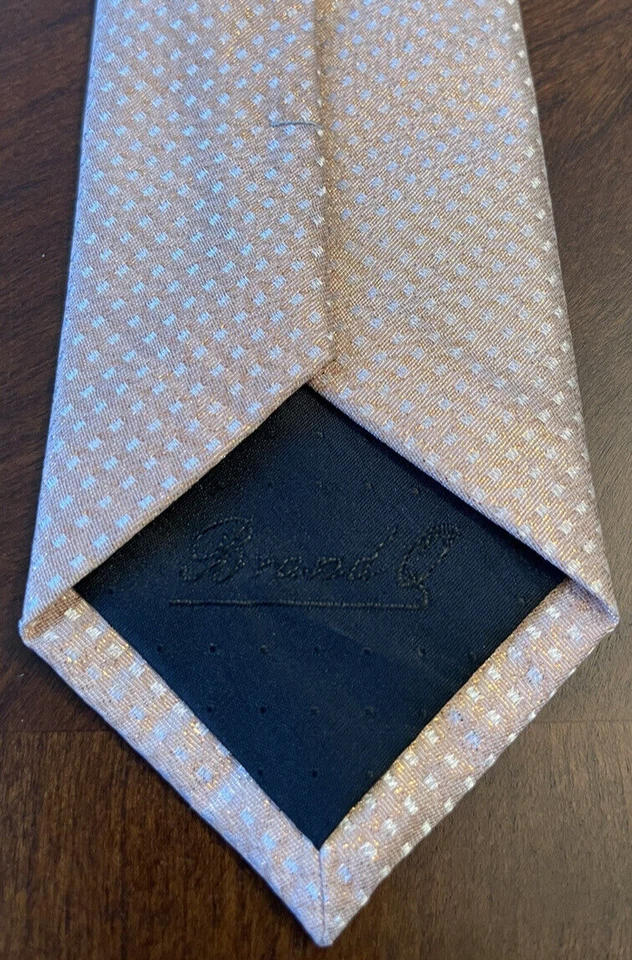 Corbata de cuello para hombre marca Q rosa 100 % microfibra hecha en China Foto 2 de 4