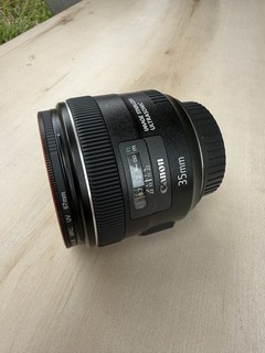 Canon EF 35mm f/2 IS USM Lens With UV Filter Canon 35mm Lens