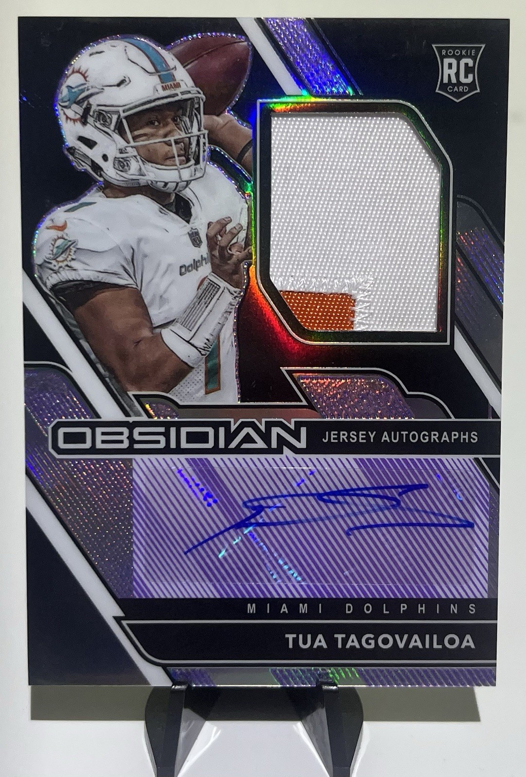 2020 Panini Obsidian - Rookie Jersey Autos Tua Tagovailoa #203 /40 (AU, MEM, RC)