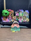 Fisher-Price House /Accessories Some Poly Pockets & Other Small Dolls Vintage