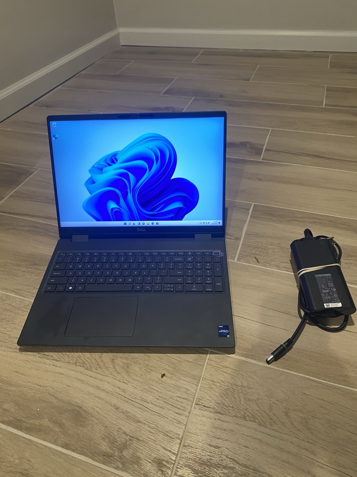 Dell Precision 7680 16" Laptop with i7 Processor