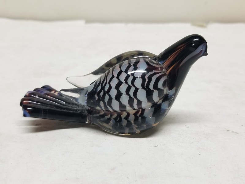 MURANO GLASS GLASS BIRD FIGURINE PAPERWEIGHT PLUM WHITE BLUE..