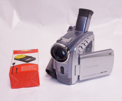 Canon MV700 E MiniDV Camcorder Blau | 18x Opt. Zoom Vintage Digitalisierung (2)