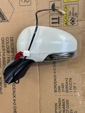 Genuine Toyota Prius Plus side Wing Mirror Pearl White Passenger Side 2011 2022