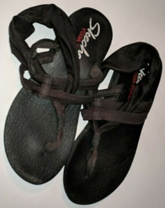 skechers yoga sling sandals