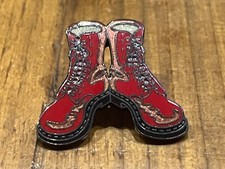 PINS PIN ENAMEL MODE DOC MARTENS DEMONS ET MERVEILLES