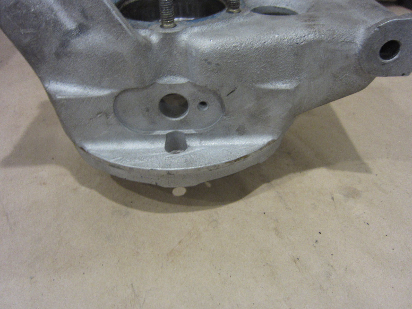 Ferrari Mondial t - RH Rear Wheel Hub Holder - P/N 151238