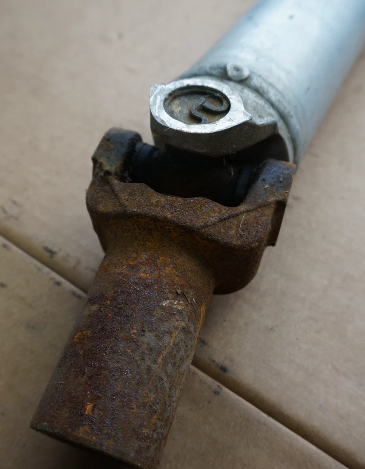 1984-1996 Chevrolet Corvette C4 б/у вал автоматического привода 14076123-AU-8284 - Изображение 3 из 4