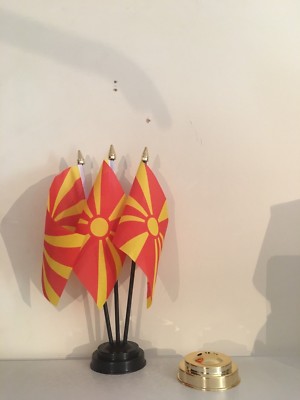 MAZEDONIEN TISCHFAHNE SET 3 Fahnen und Sockel