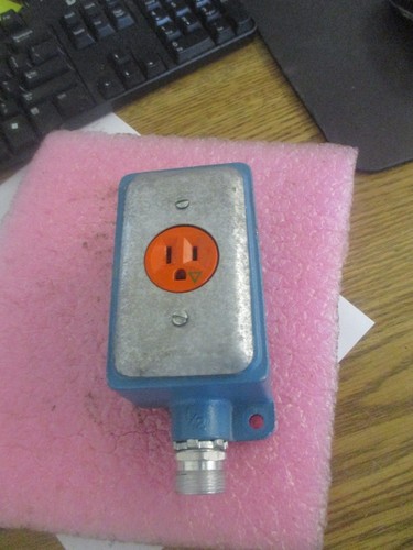 Lot De 50 Raccords Filetés O-Z Gedney A-100 - Angle 50° - Pour Conduits Électriques