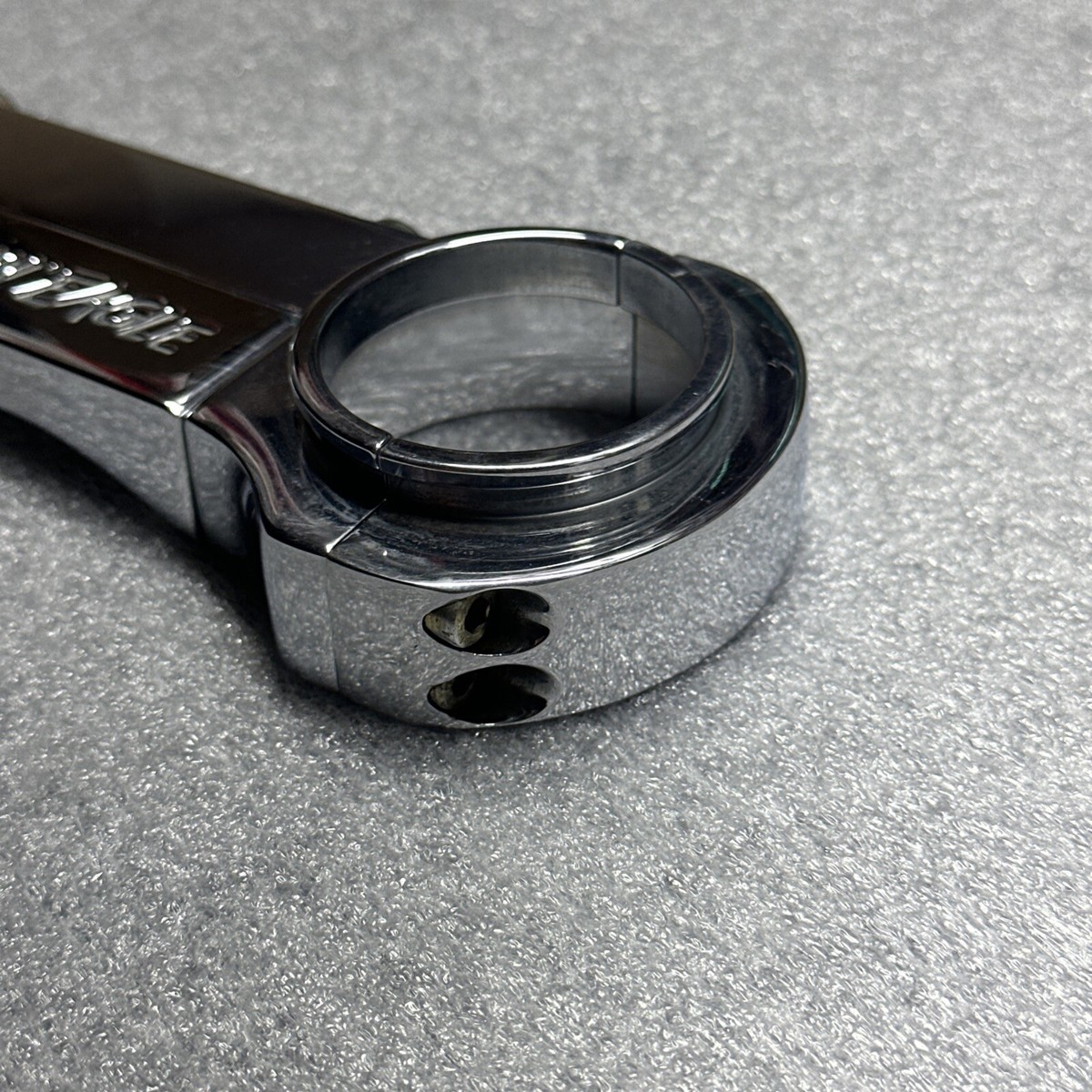 Screamin Eagle 35mm TELEFIX Fork Brace For Harley-Davidson