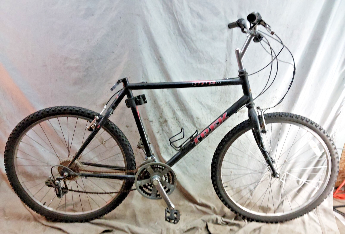2005 Trek 800 Sport MTB Bike 21