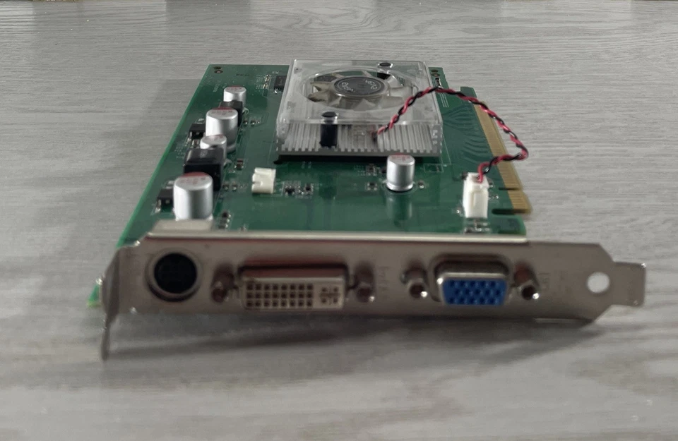 EVGA e-GeForce 8400GS 512MB DDR2 Graphics Card - Image 4 of 4