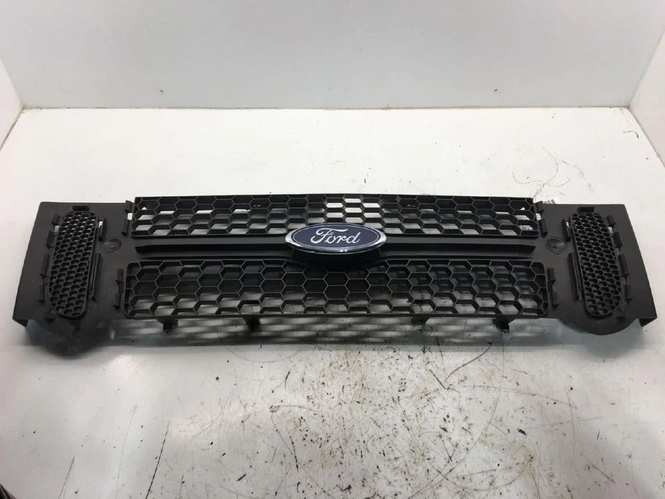 05 FORD EXPLORER Sport Trac Grille Foto 3 de 4