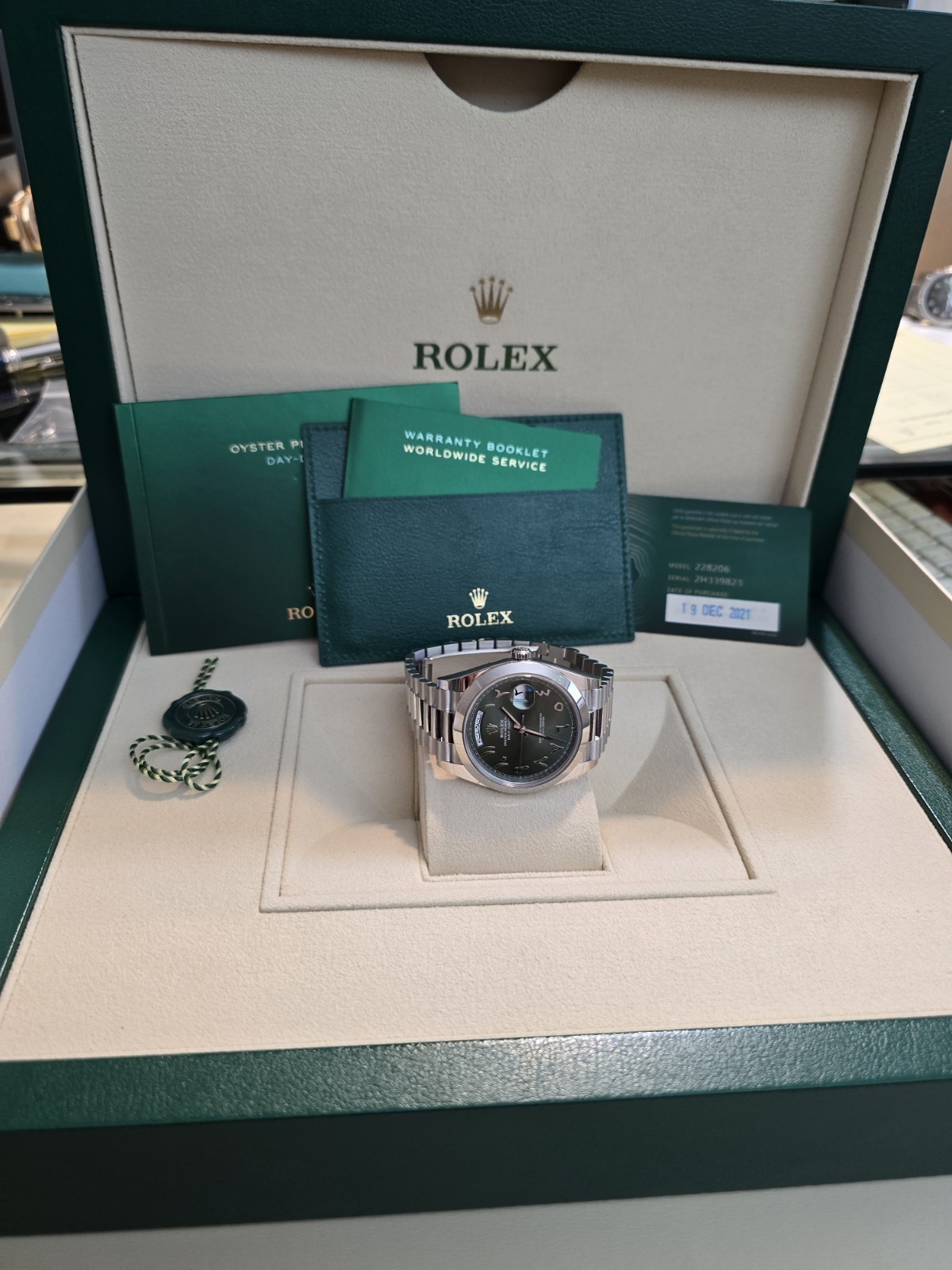 Rolex President 228206 Olive Arabic Platinum Day-Date 40MM 2021. Stunning. B/P. image 2