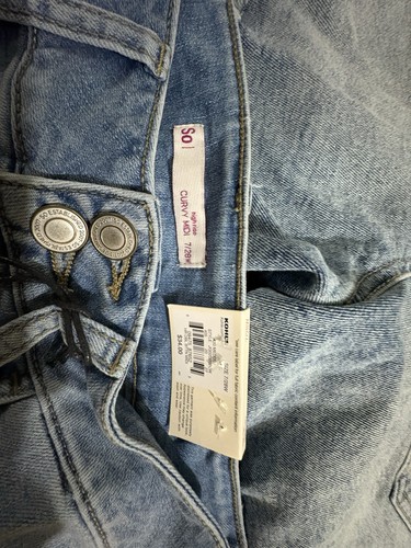 Lot of 2 SO Juniors Size 7 / 28 W Distressed Jean Shorts - Both NWT - Picture 5 of 6