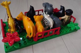 LEGO Duplo 7618 Fun Zoo Set One Owner Rare Old Version 110 Pieces Animal
