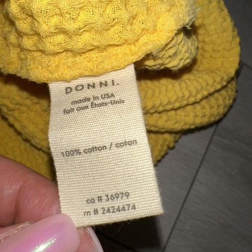 DONNI. Maglia waffle giallo madreperla pantaloncino donna medio M - Foto 5 di 9