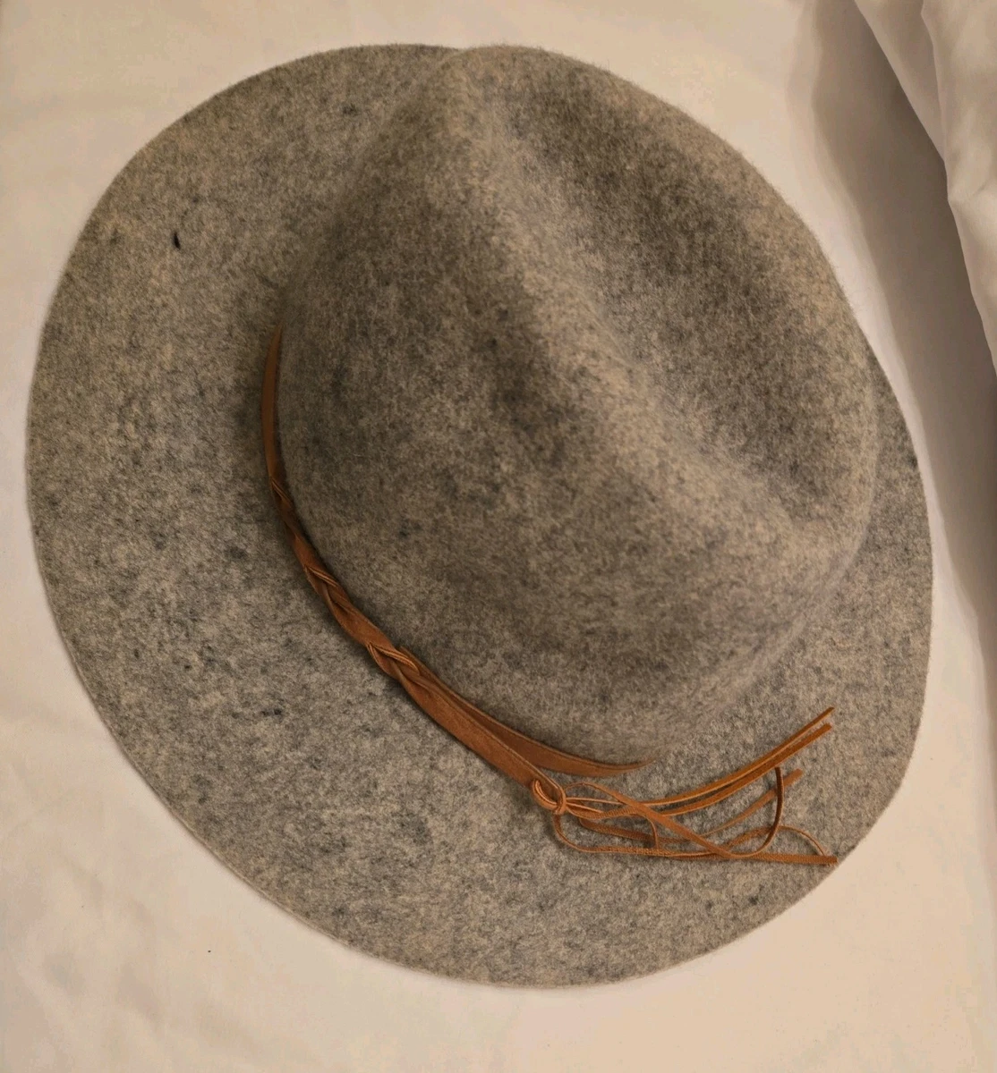 ?? Patrizia Pepe Tan Wool Hat with Studded Leather Band 100% Wool?? 8F0077_A919_B850_6.jpg main image 4