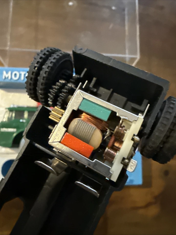 Camión suburbano motorizado RARO en estuche EXCELENTE estado Foto 4 de 4