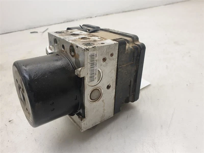 Anti-Lock Brake Part Actuator And Pump Assembly 4 Door Fits 16-17 TUNDRA - Image 4 of 4