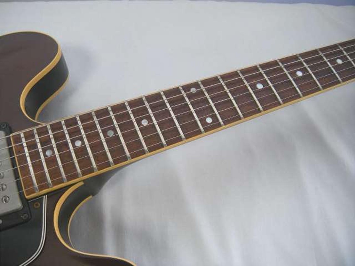 Gibson ES-335 Sunburst Made in USA 1982 Semi Hollow Body Gibson ES-335 Sunburst Made in USA 1982 Semi Hollow Body