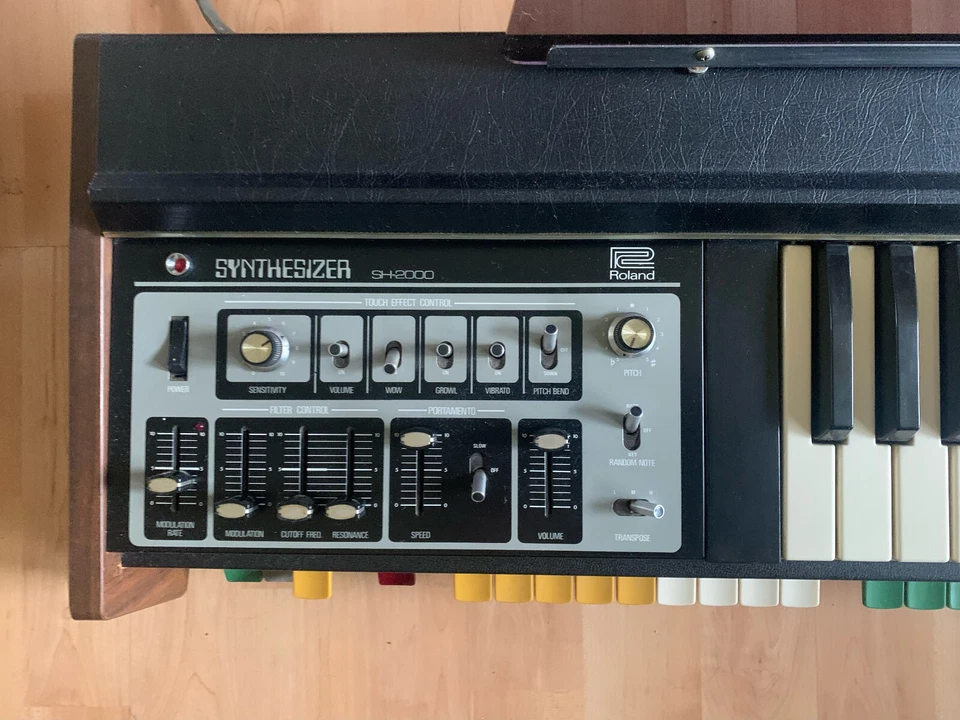 Roland SH-2000 Analog Synthesizer - Bild 2 von 4