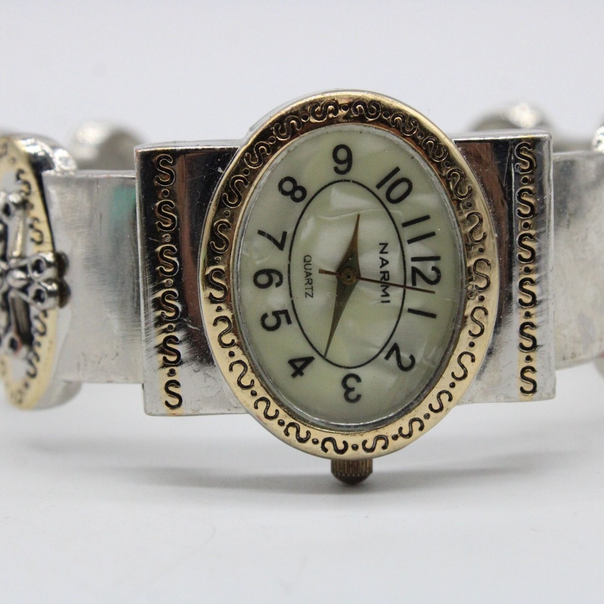 B1923‎ lepord print narmi watch cuff needs batteries vintage Kiss Me Leopard Apple Watch Band | Red Lips Animal Print  main image 2