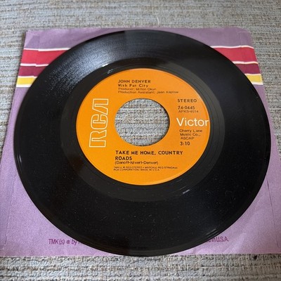 John Denver - ''Take Me Home, Country Roads'' - RCA Victor 45 RPM 7  74-0445