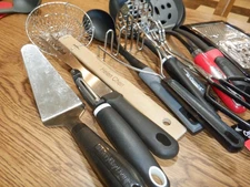 Home and kitchen items lot of 14